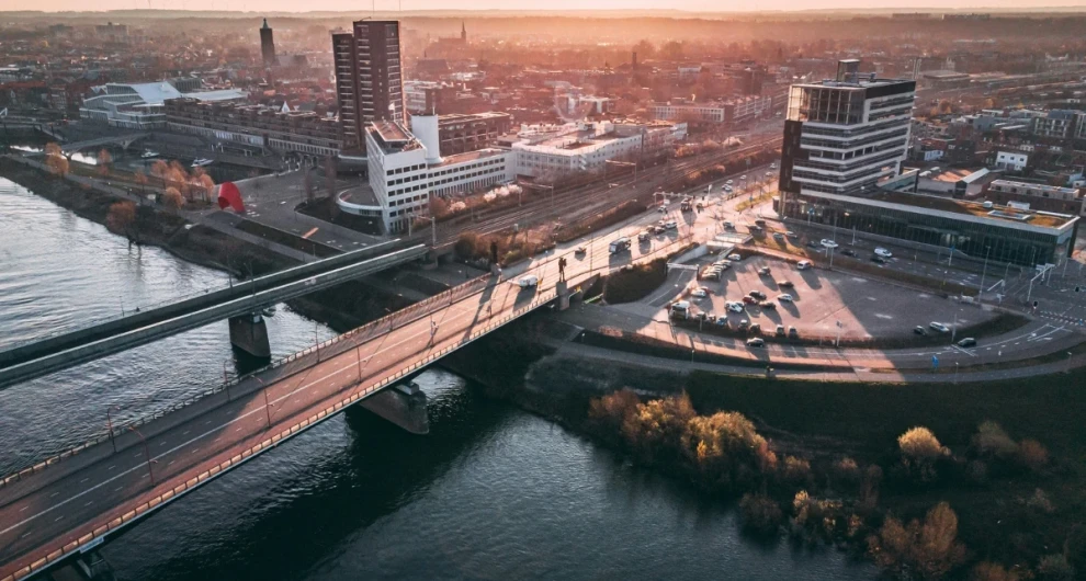 Luchtfoto van bedrijven in Venlo